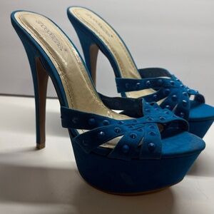 Shoedazzle Turquoise 6 inch mule heels